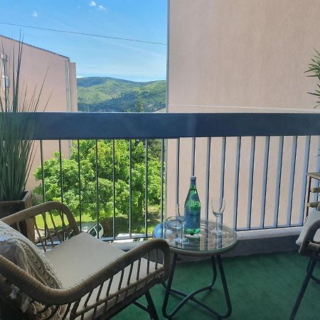 L'Exotique ! Leilighet Gréoux-les-Bains Eksteriør bilde