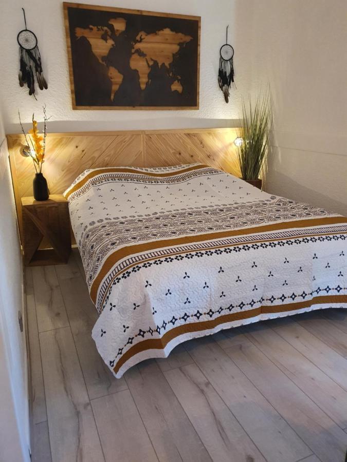 L'Exotique ! Leilighet Gréoux-les-Bains Eksteriør bilde